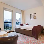 Consul Hotel 3*