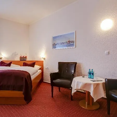Hotel Ina Consul 3*