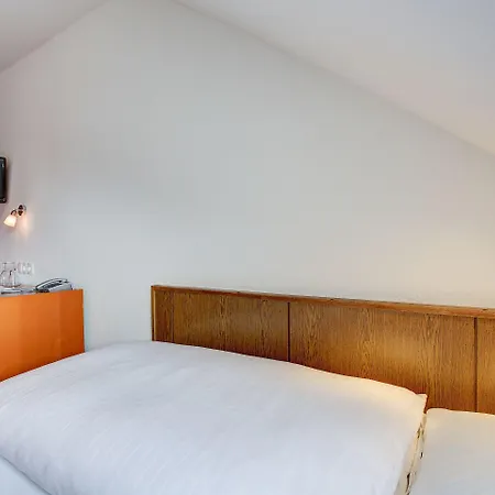 Consul 3* Kiel