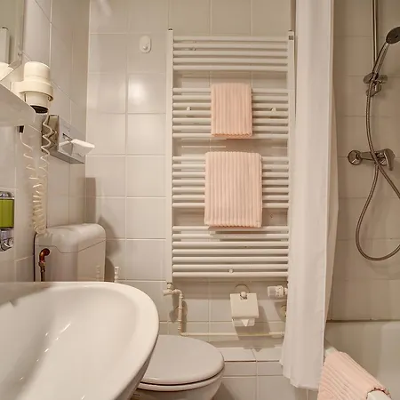 Consul Hotel Kilonia